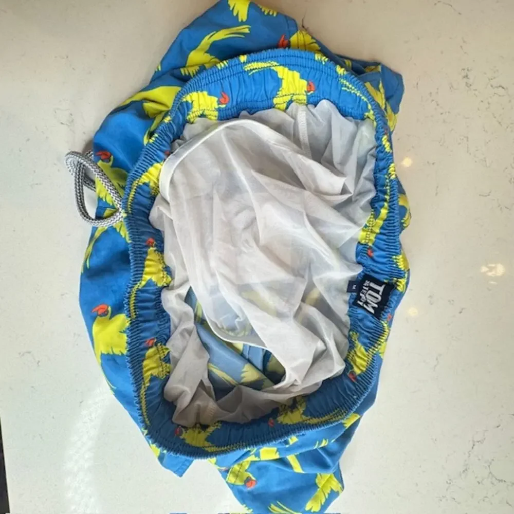 Tom & Teddy Flying Parrots Swim Shorts Men’s M Blue Yellow UPF 50 Mesh Lined